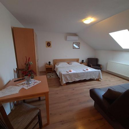 Bosnjaci Guest House Aquarius מראה חיצוני תמונה