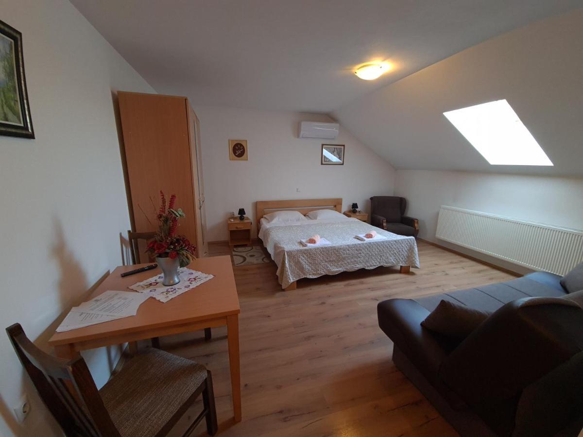 Bosnjaci Guest House Aquarius מראה חיצוני תמונה