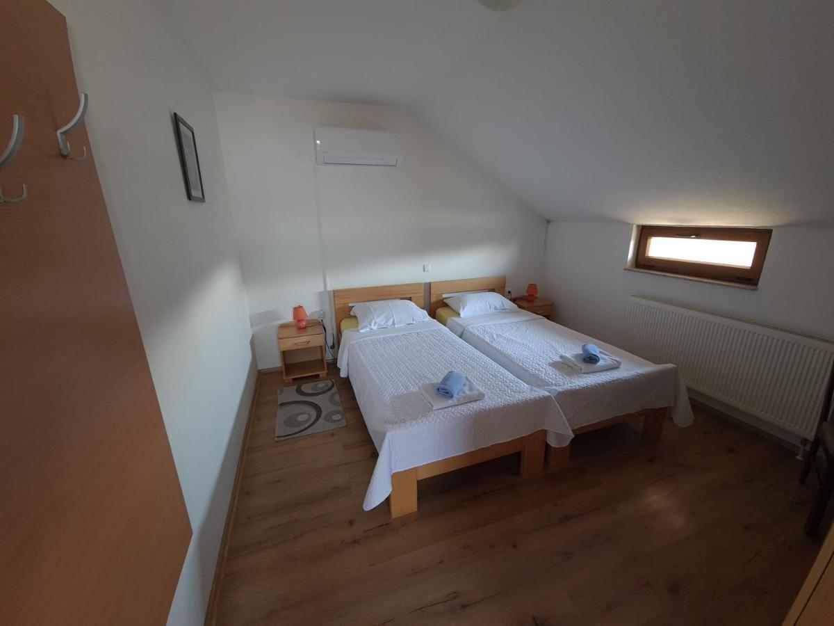 Bosnjaci Guest House Aquarius מראה חיצוני תמונה