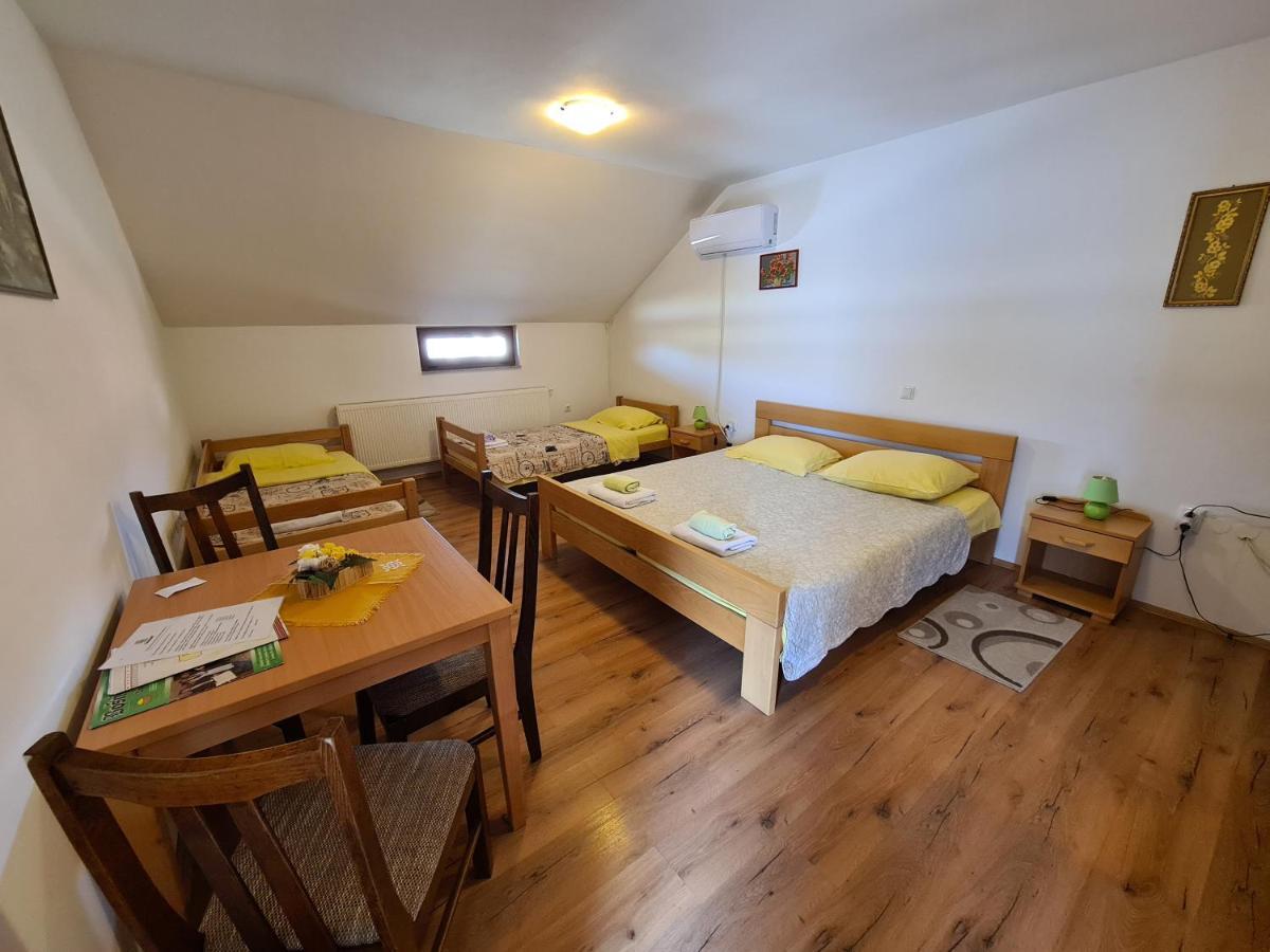 Bosnjaci Guest House Aquarius מראה חיצוני תמונה