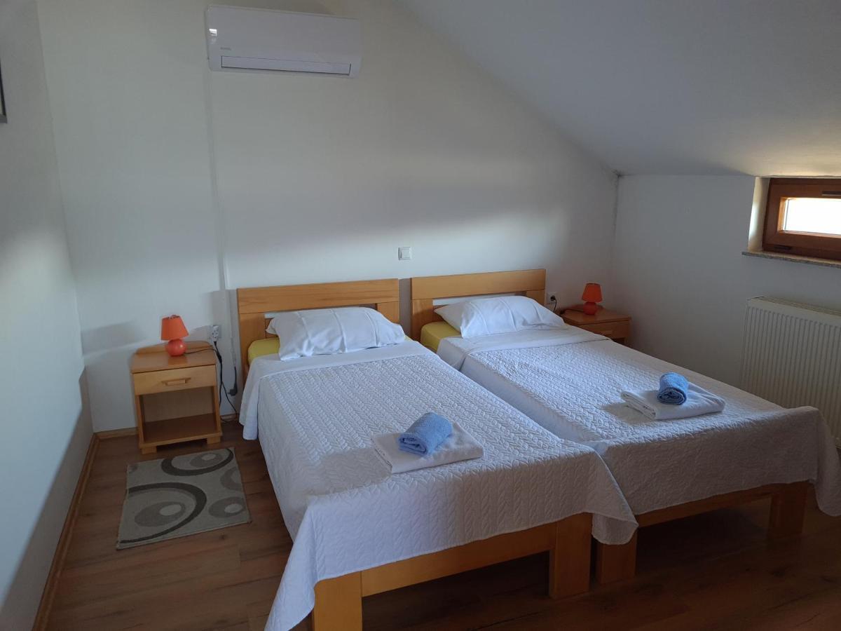 Bosnjaci Guest House Aquarius מראה חיצוני תמונה
